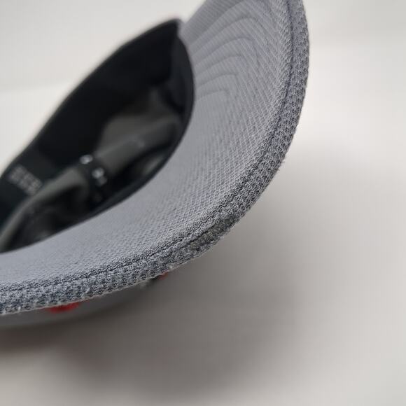 Whitworth Pirates Fitted Baseball Cap Gray XL Embroidered 6 Panel Under Armour - Picture 8 of 10